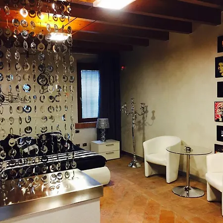 Doremi Bb Foresteria לינה וארוחת בוקר דסנזאנו דל גארדה