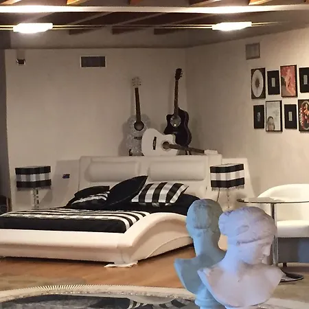 Doremi Bb Foresteria לינה וארוחת בוקר 4*